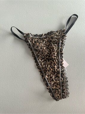 Victoria’s Secret Leopard Print Lace Trim Thong